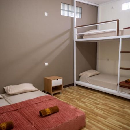 Zenrra House Hotell Bandung Eksteriør bilde